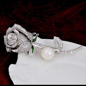 Blooming Rose Flower Shell Pearl Brooch Pin